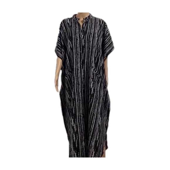 Dresses & Skirts - Black and White  Button-down Free Flowing Maxi Dress